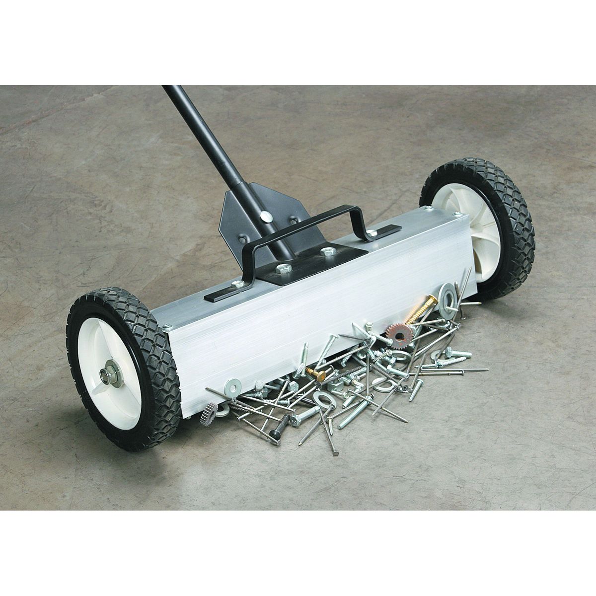 Magnetic Floor Sweeper R152480
