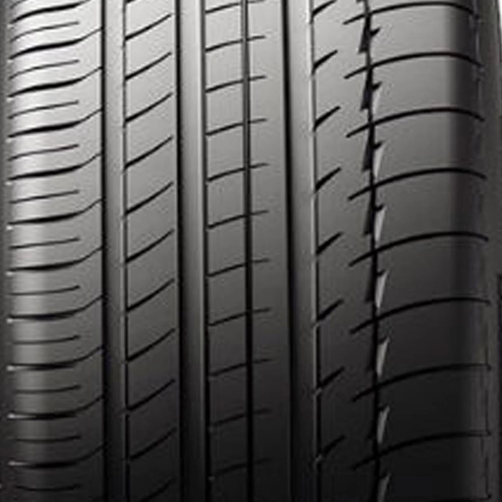 235/35ZR19 Passenger Tire R8814