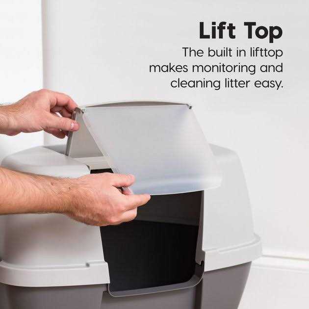Hooded Cat Litter Box with Scoop V482837