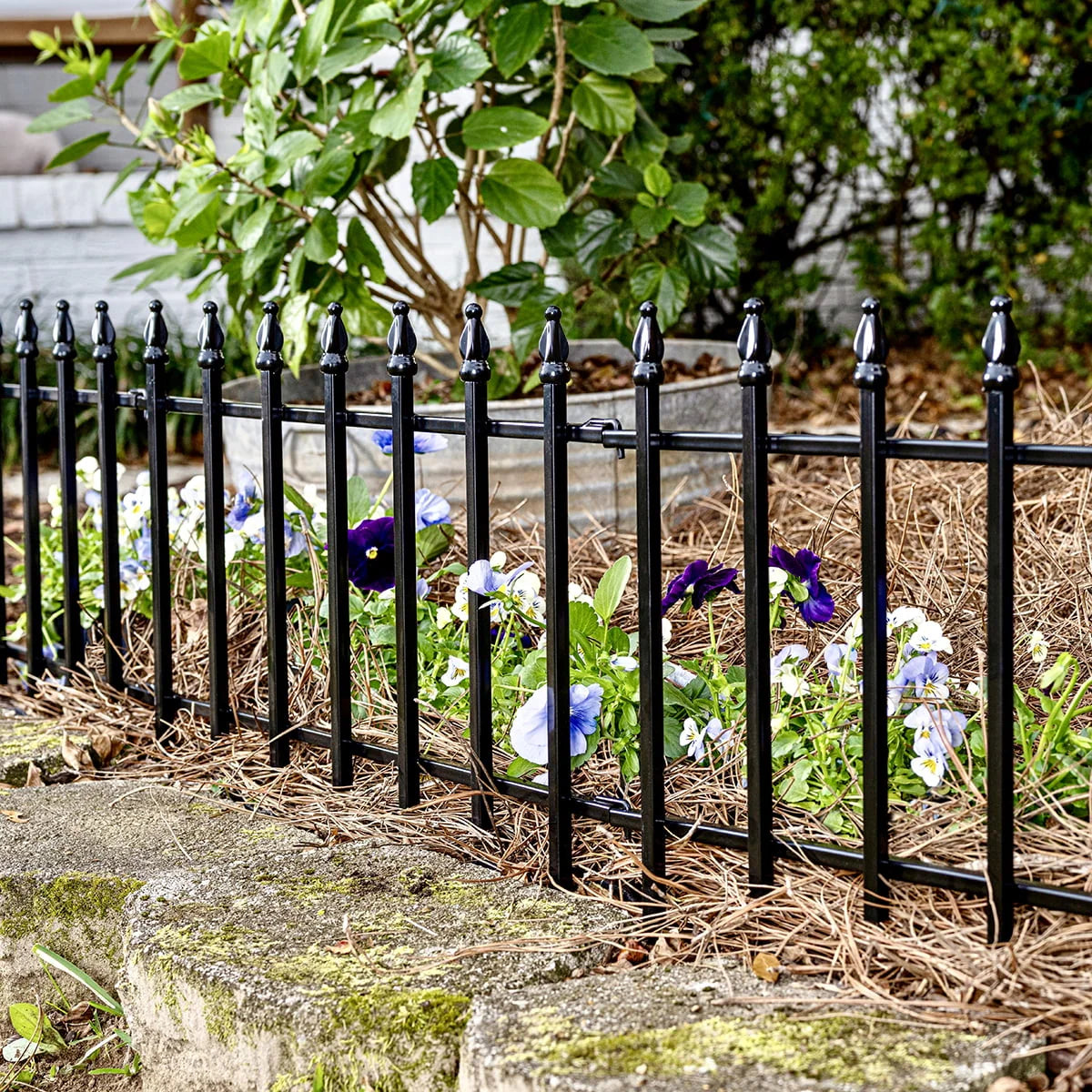 Black Powder Coated Steel Garden Border N977