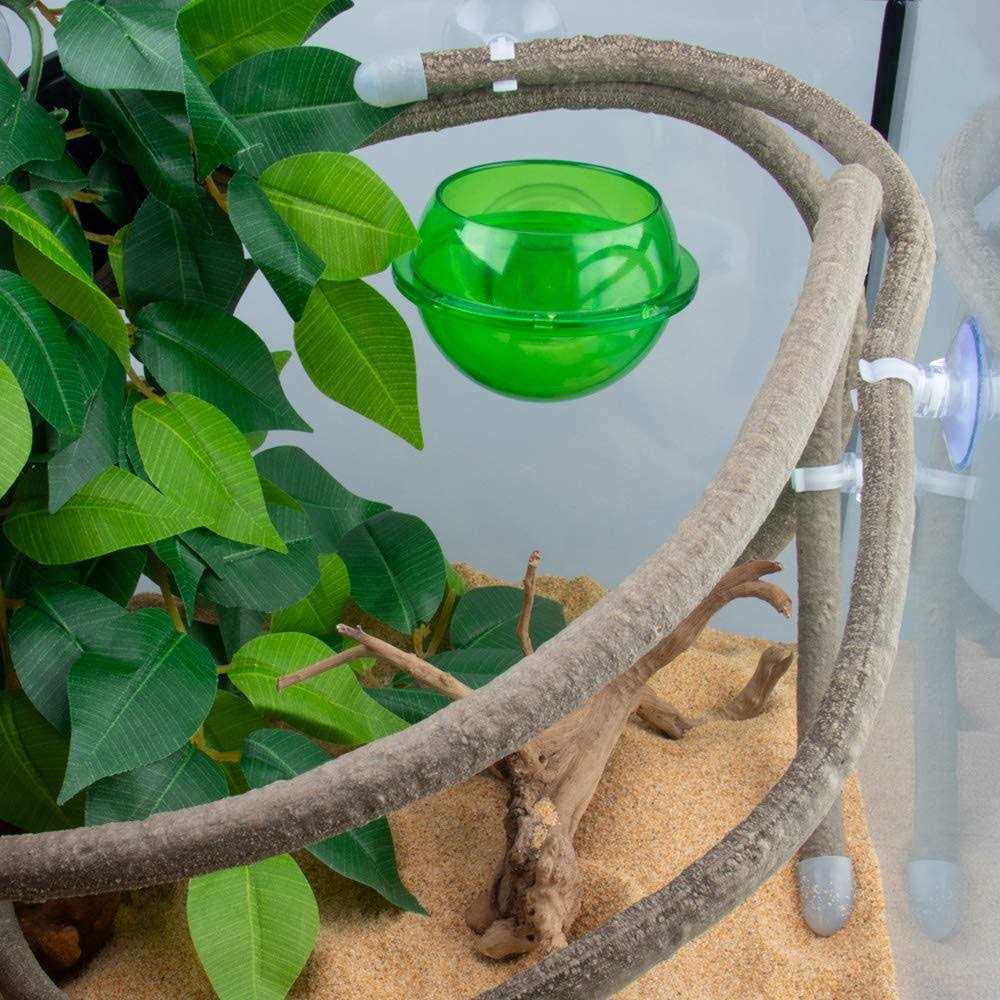 8-Foot Flexible Reptile Vines U489045