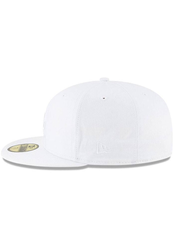 White Fitted Hat Q79659