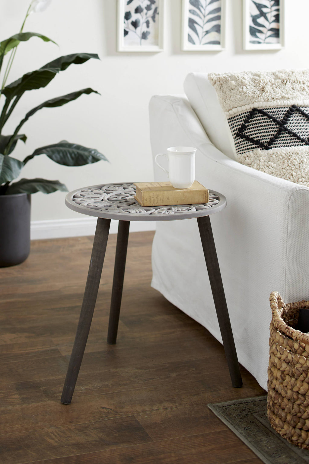 Gray Brown Carved Wood Round Accent Table J676388