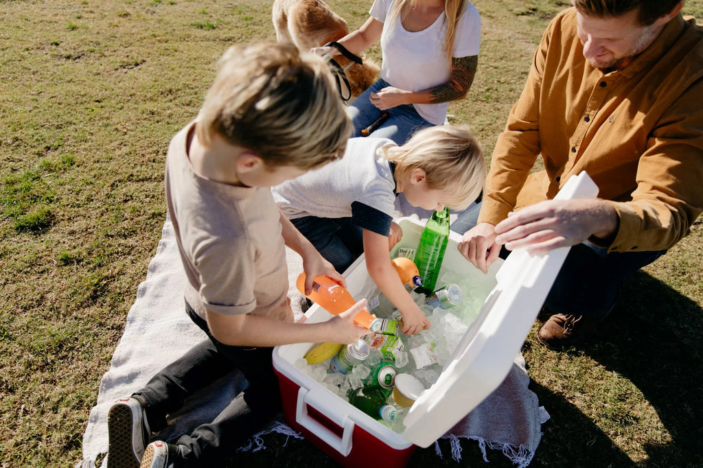 48 QT Red Ice Chest Cooler K3020