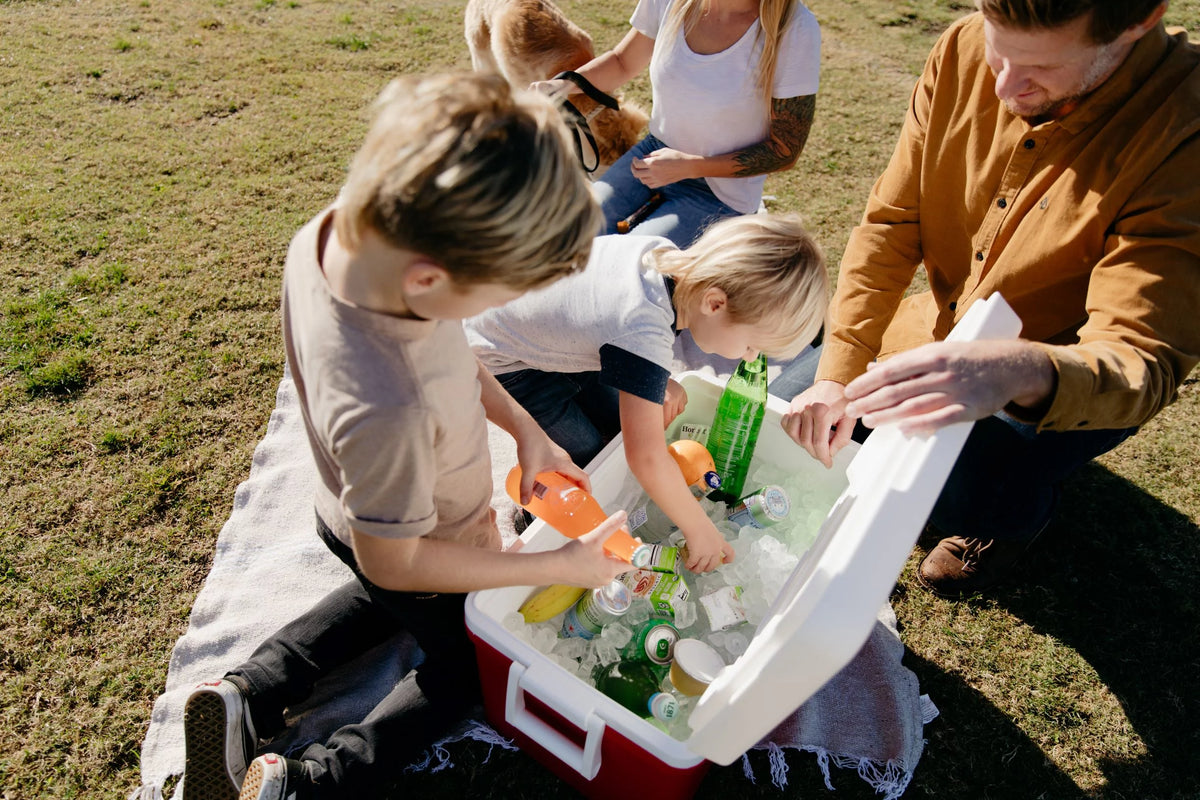 48 QT Red Ice Chest Cooler K3020