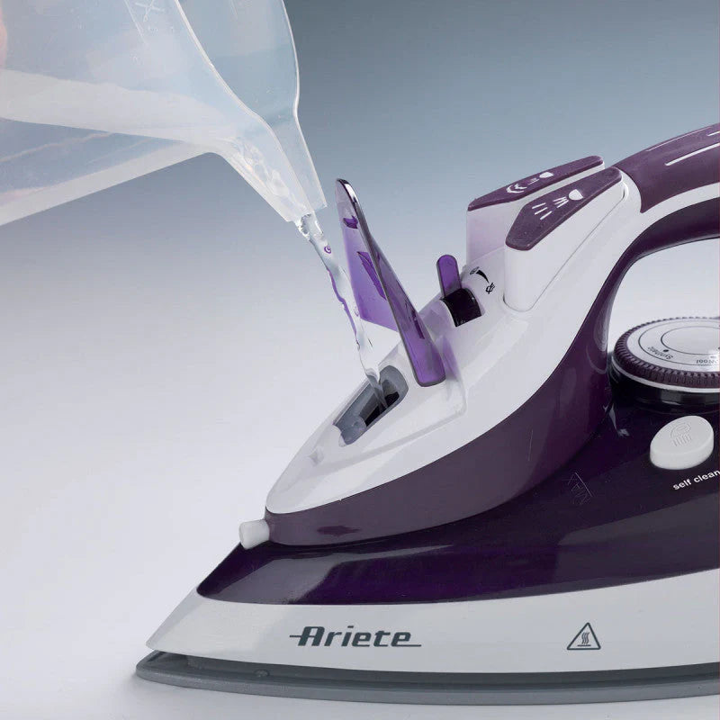 Ceramic 2200W Steam Iron A220678