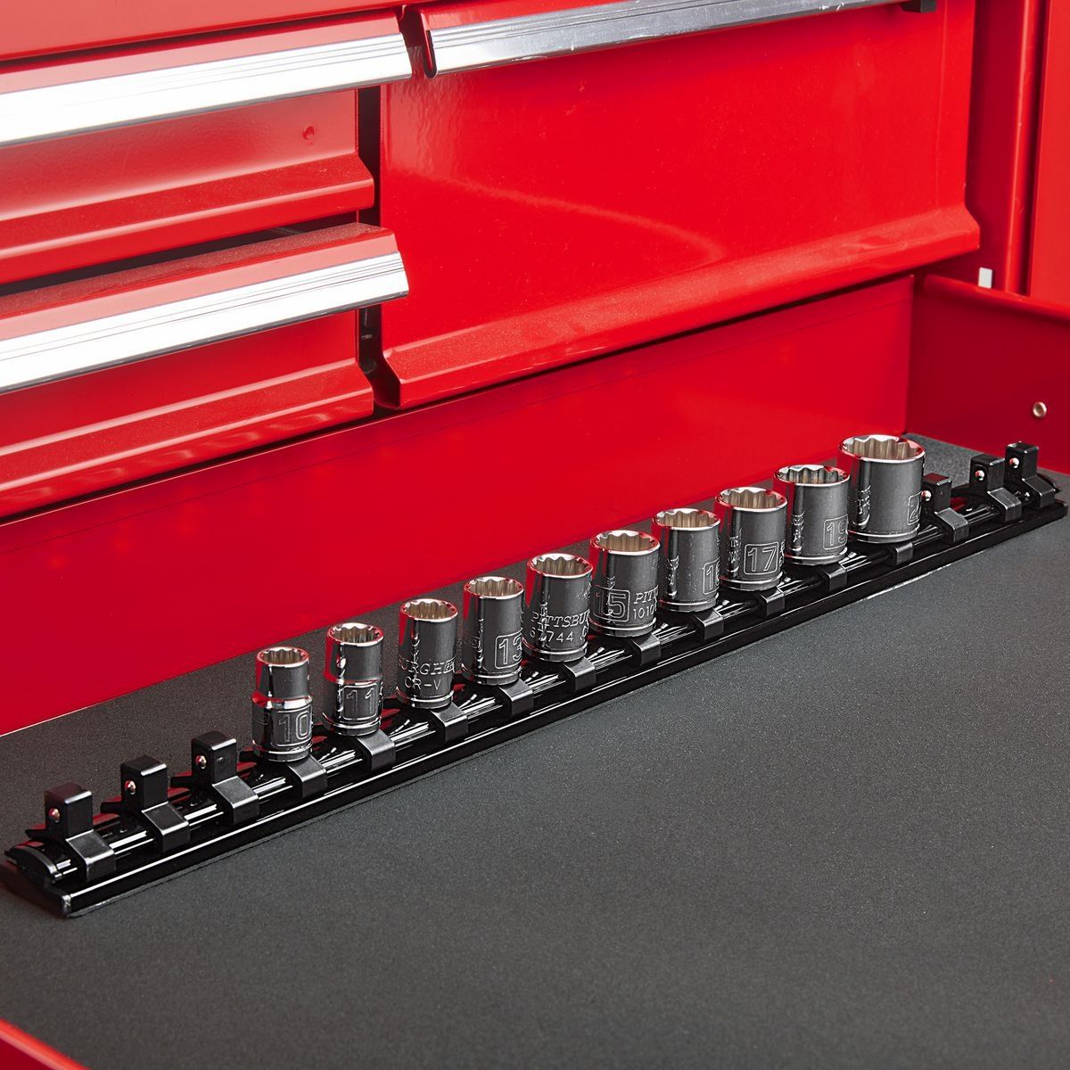 3/8 in. Magnetic Socket Rail O51302