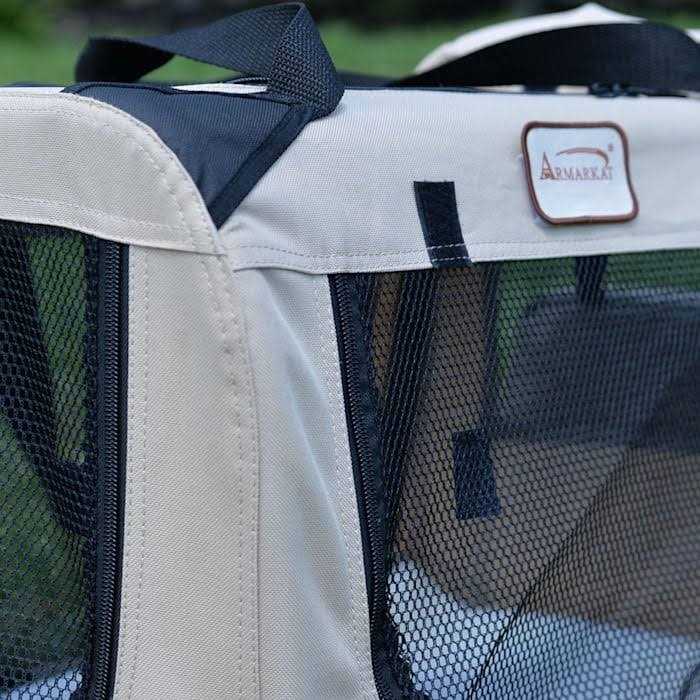Pet Carrier Q21695